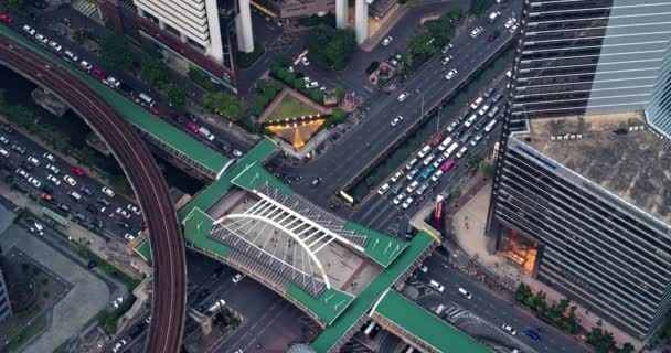 Bangkok Thailand Aerial V98 Panning Birdseye Busy Intersection March 2018 — 图库视频影像