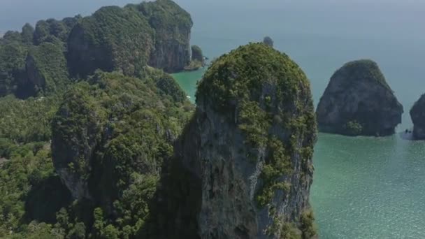 Krabi Thailand Aerial V14 Flying Low Close Limestone Cliffs Views — стокове відео