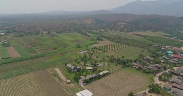 Thung Thailand Aerial V16 Panning Birdseye Miradores Bajos Altos Marzo — Vídeos de Stock