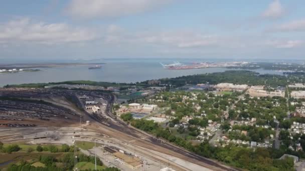 Norfolk Virginia Aerial V12 Panoramic Cityscape River Railway Terminal Tracks — Video Stock