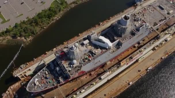 Norfolk Virginia Aerial V30 Vertical Birdseye Vertical Detail Shipyard Outubro — Vídeo de Stock