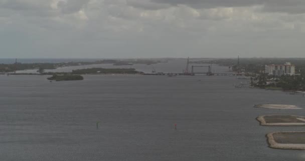 West Palm Beach Florida Aerial V12 Pan Esquerda Tiro Bingham — Vídeo de Stock