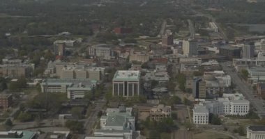 Montgomery Alabama Havacılık V15, şehir merkezindeki nehir ve silah adası oluğunu gösteriyor - DJI Inspire 2, X7, 6k - Mart 2020