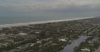 Cocoa Beach Florida Havacılık v1, Atlantik Okyanusu 'na doğru yerleşim yerleri ve sahil arazisi boyunca 2, X7, 6k - Mart 2020