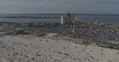 Pensacola Beach Florida Havacılık V4 plaj ve ikonik plaj topu kulesi - DJI Inspire 2, X7, 6k - Mart 2020