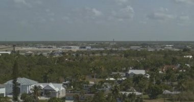 Napoli Florida Havayolları v1 'den soldan sağa Napoli Havaalanı pisti - DJI Inspire 2, X7, 6k - Mart 2020