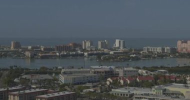 Clearwater Florida Havacılık v1 dramatik soldan sağa temiz su parallax çekimi - DJI Inspire 2, X7, 6k - Mart 2020