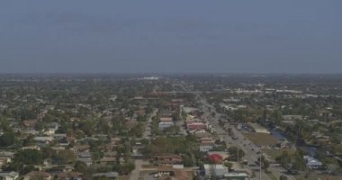 Cape Coral Florida Havacılık v1 geniş açılı Caloosahatchee nehri ve banliyöleri - DJI Inspire 2, X7, 6k - Mart 2020