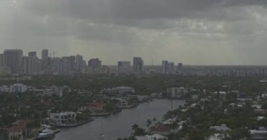 Fort Lauderdale Florida Havacılık v15 Fort Lauderdale 'in kasvetli bir günde çekilmiş bir görüntüsü - DJI Inspire 2, X7, 6k - Mart 2020