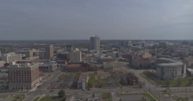 Montgomery Alabama Hava V8 şehir merkezindeki kayak ve silah adası paraşütü - DJI Inspire 2, X7, 6k - Mart 2020