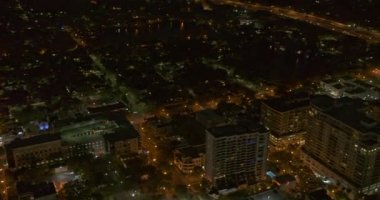 Orlando Florida Havacılık V41 gece aydınlanmış şehir manzarası - DJI Inspire 2, X7, 6k - Mart 2020