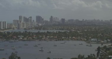 Hollywood Florida Havacılık V3 lüks göller mahallesi ve sahil şeridi üzerinde geniş panorama - DJI Inspire 2, X7, 6k - Mart 2020