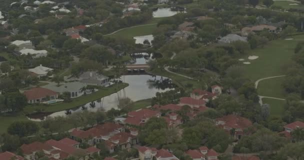 Norte Nápoles Florida Aerial Birdseye Vista Dos Gramados Exuberantes Pátios — Vídeo de Stock