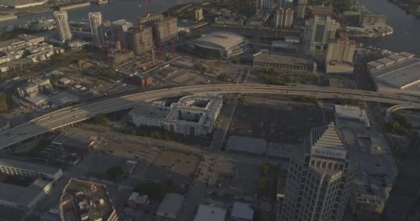 Tampa Florida Aerial V38 Снимок Коммерческих Небоскребов Время Яркого Заката — стоковое видео