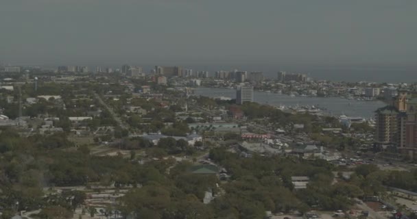 Destin Florida Aérea Ângulo Largo Panning Tiro Cidade Destin Ponte — Vídeo de Stock