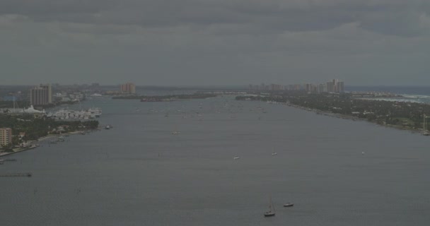 West Palm Beach Florida Aerial V10 Pan Left Shot Riviera — Stock videók