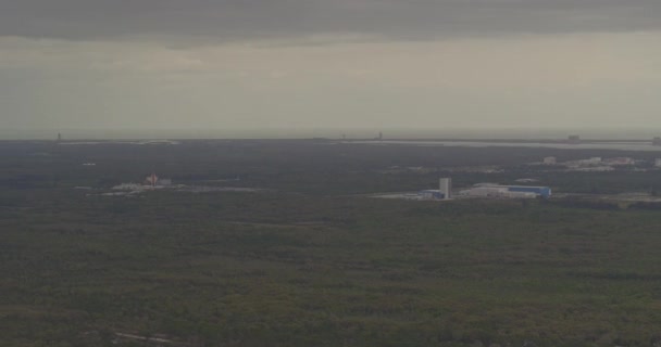 Merritt Island Florida Flygfoto Djurliv Tillflykt Runt Rymdcentrum Och Omgivande — Stockvideo