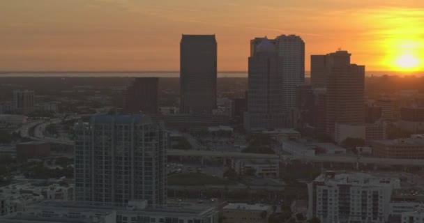 Tampa Florida Aerial V48 Pan Δεξιά Βολή Του Κέντρου Της — Αρχείο Βίντεο