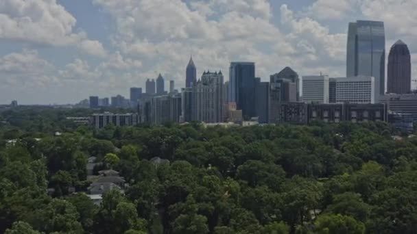 Atlanta Georgia Flyover V607 Aéreo Por Ansley Park Bairro Arranha — Vídeo de Stock