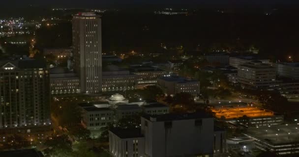 Tallahassee Florida Aerial V16 Birdseye Shot Illuminated City Center Night — 图库视频影像