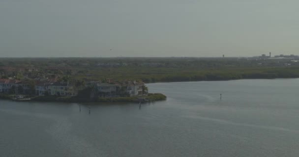 Tampa Florida Aerial V64 Panning Shot Town Country Neighbors Old — 비디오