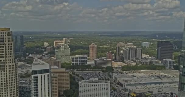 Atlanta Georgia Aerial V695 Tilt Shot Downtown Shopping Mall Dji — Vídeos de Stock