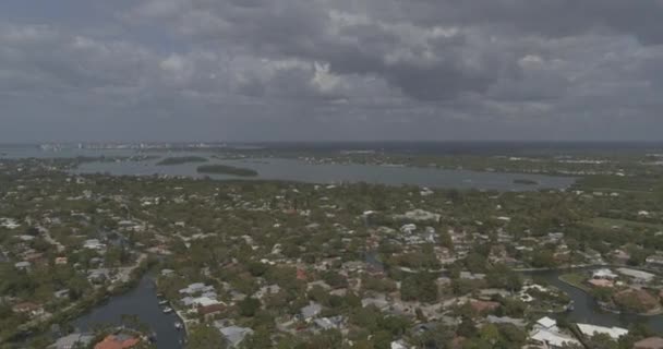 Siesta Key Florida Aerial 180 Grau Retirar Revelar Casas Residenciais — Vídeo de Stock