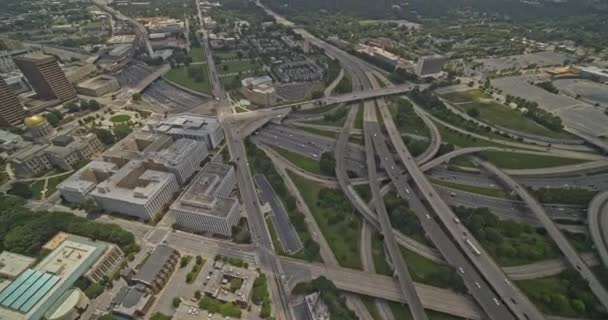 Atlanta Georgia Aerial V650 Giratorio Birdseye Disparo Intercambio Carreteras Centro — Vídeo de stock