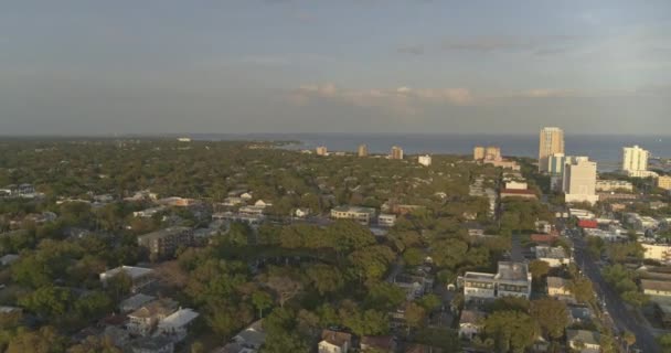 Petersburg Florida Aerial Pan Right Shot Cityscape Tampa Bay Mirror — Video