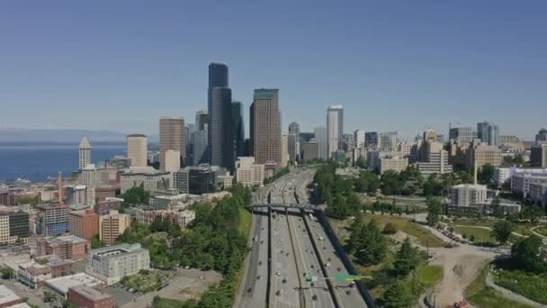 Seattle Washington Aerial V117 Pan Bal Oldali Lövés Autópálya Belváros — Stock videók