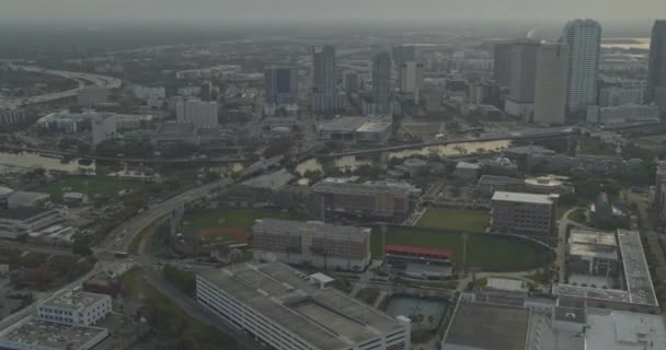 Tampa Florida Aerial V19 Birdseye Shot College Campus City Skyline — 비디오