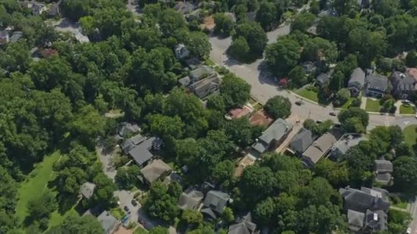 亚特兰大佐治亚州Aerial V613倾斜拍摄安斯利公园街区和市中心摩天大楼 2020年7月 — 图库视频影像