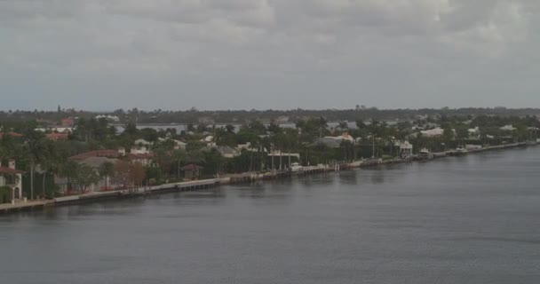 West Palm Beach Florida Aerial V11 Panorámica Izquierda Costoso Barrio — Vídeos de Stock
