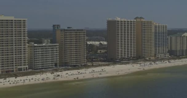 Panamá City Beach Florida Aérea Pan Esquerda Tiro Resorts Pessoas Vídeo De Stock