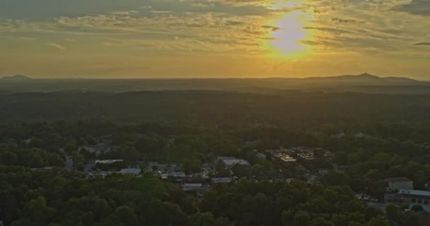 Roswell Georgia Aerial Långsam Pan Vänster Skott Gamla Stan Grannskap — Stockvideo