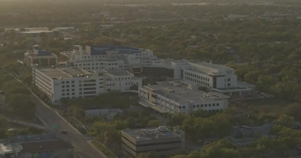 Petersburg Florida Aerial Pan Left Shot Highway Hospital Dji Inspire — 图库视频影像