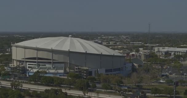 Petersburg Florida Aerial V21 Pan Höger Skott Stadion Motorväg Och — Stockvideo