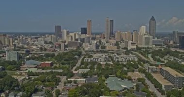 Atlanta Georgia Havayolları, Cabbagetown, Reynoldstown, O4W ve tarihi Sweet Auburn mahallelerinin soldan çekimleri - DJI Inspire 2, X7, 6k - Ağustos 2020