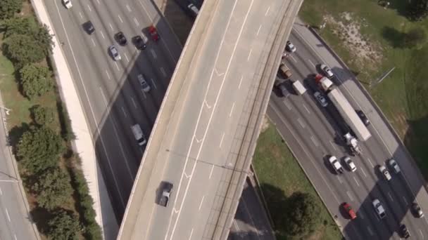 Lage luchtfoto vliegen over Atlanta stad — Stockvideo