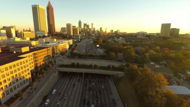 Atlanta stadsgezicht luchtfoto vliegen — Stockvideo