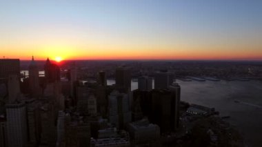 Manhattan finans bölgesi cityscape gündoğumu.