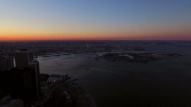 Manhattan finans bölgesi cityscape gündoğumu.