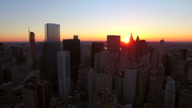 Manhattan finans bölgesi cityscape gündoğumu.