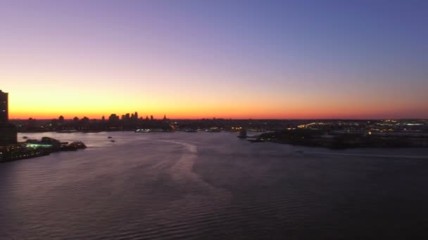 Manhattan Financial District paisaje urbano al amanecer . — Vídeo de stock