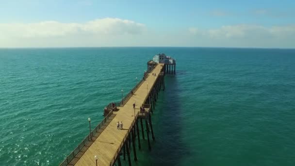 Beach and Oceanside Pier — Stock Video