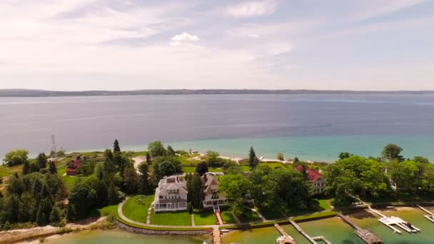 Vista aérea de Harbor Springs — Vídeos de Stock