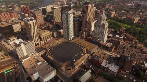 Luchtfoto op Hartford — Stockvideo