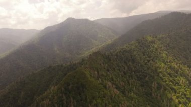 Smoky Dağları üzerinde havadan görünümü