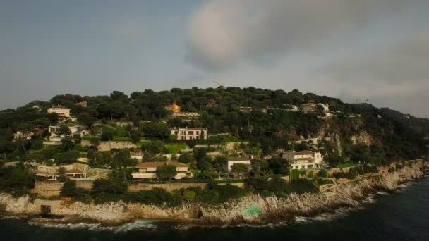 Saint Jean Cap Ferrat üzerinde havadan görünümü — Stok video