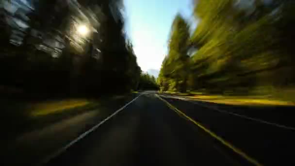 Водіння проміжок часу через Орегон каскади — стокове відео